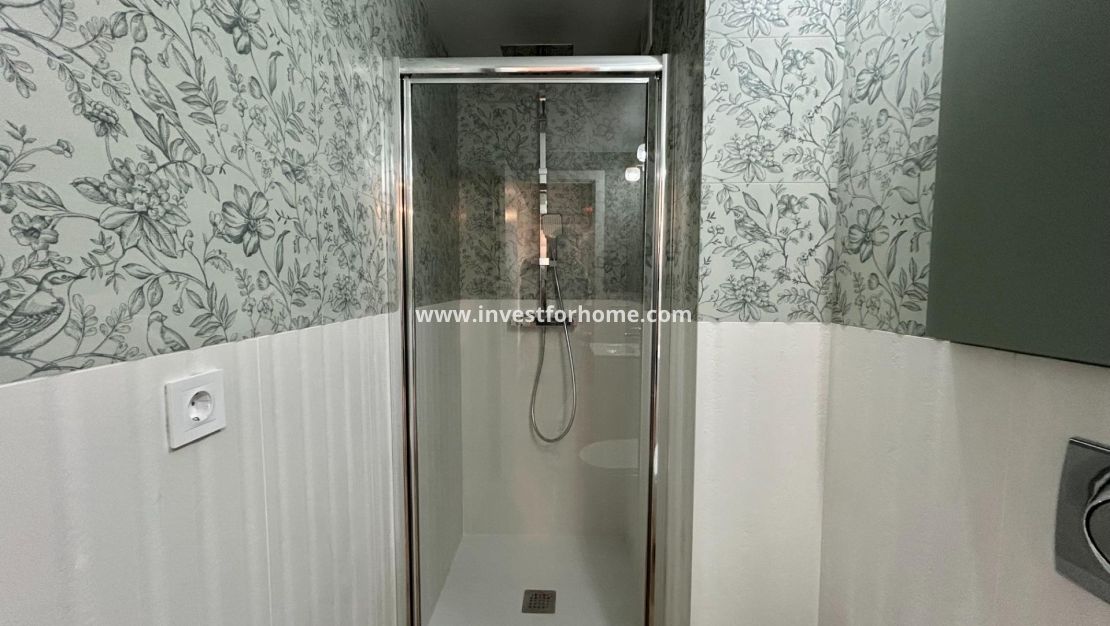 Sale - Apartment - Torrevieja - Centro