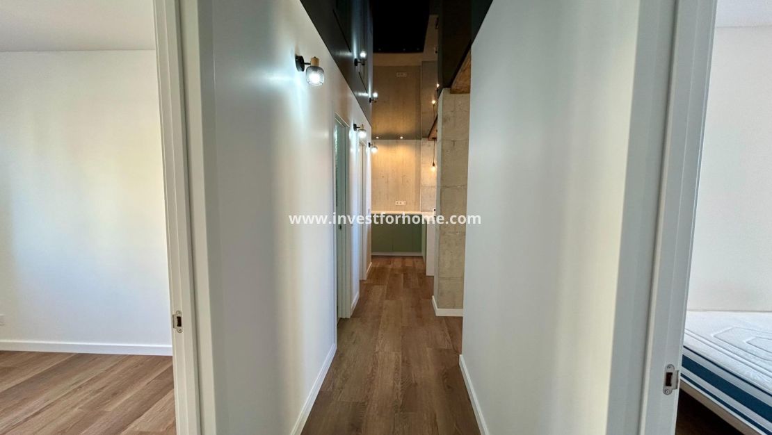 Sale - Apartment - Torrevieja - Centro