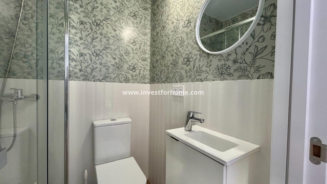 Sale - Apartment - Torrevieja - Centro