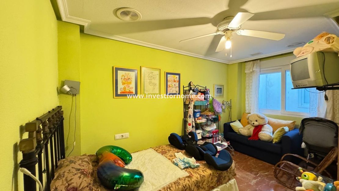 Sale - Apartment - Torrevieja - Centro