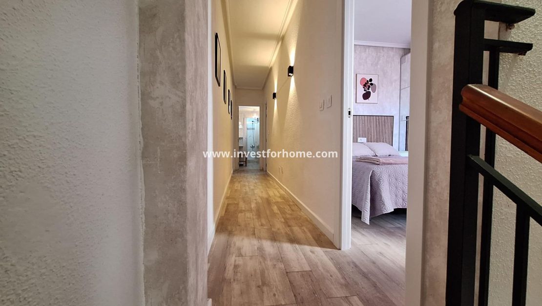 Sale - Apartment - Torrevieja - Centro