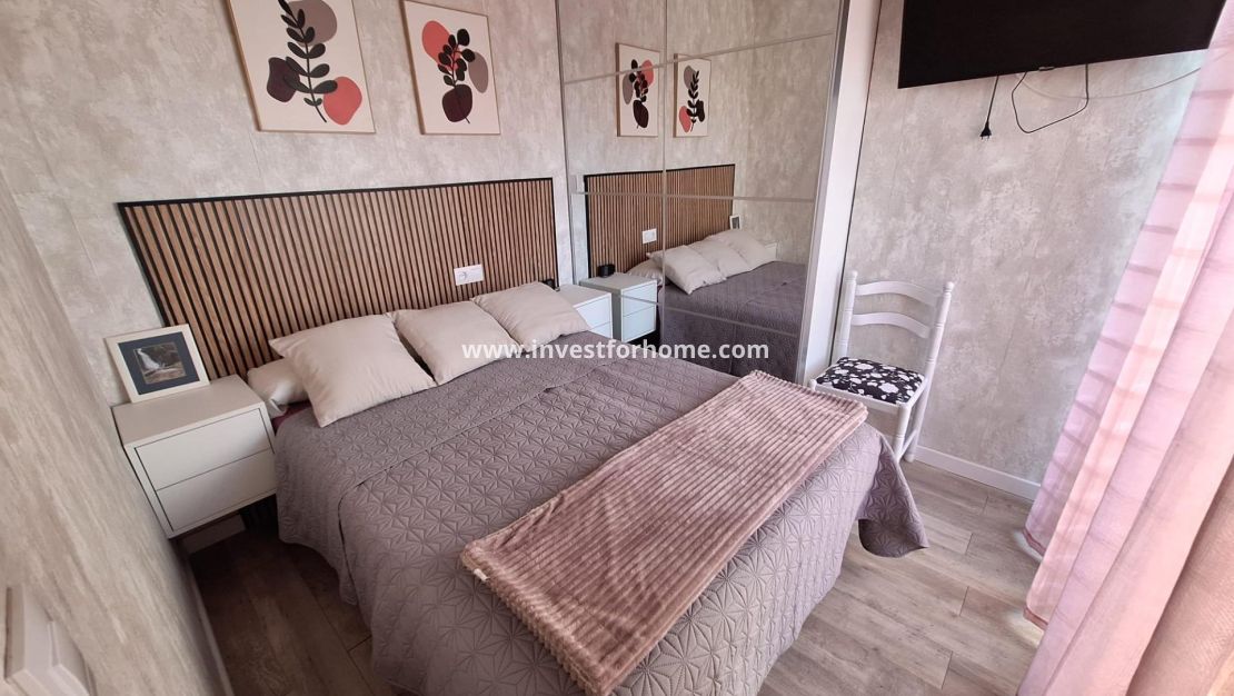 Sale - Apartment - Torrevieja - Centro