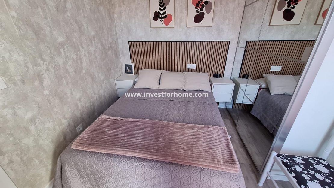 Sale - Apartment - Torrevieja - Centro