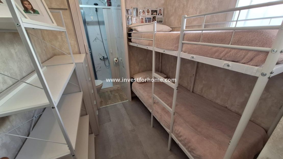 Sale - Apartment - Torrevieja - Centro