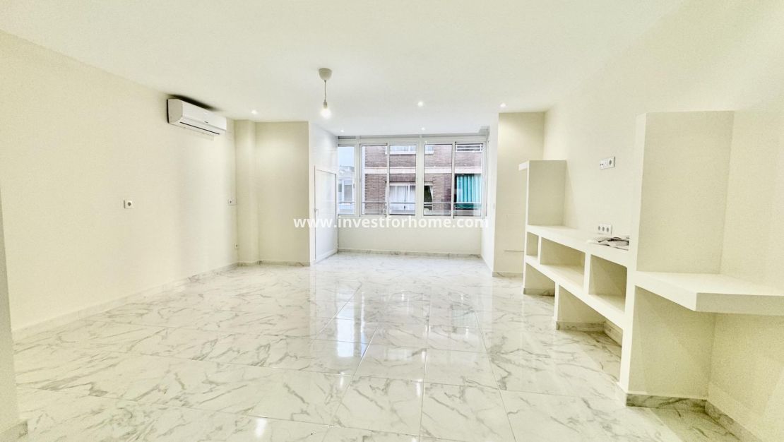 Sale - Apartment - Torrevieja - Centro