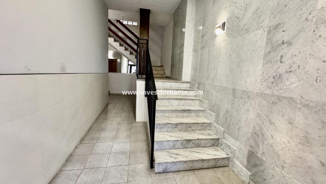 Sale - Apartment - Torrevieja - Centro