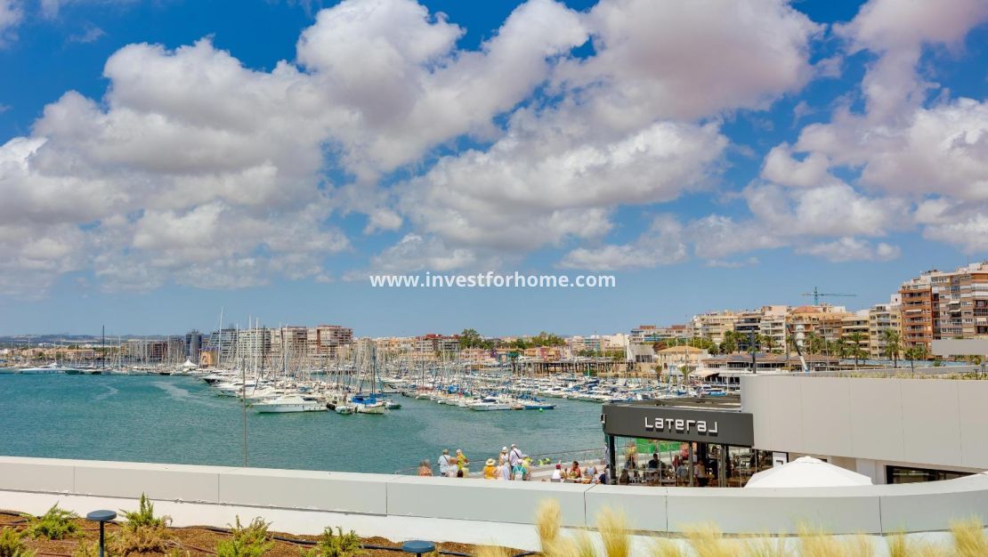 Sale - Apartment - Torrevieja - Centro