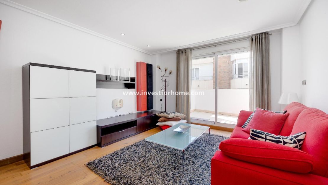 Sale - Apartment - Torrevieja - Centro
