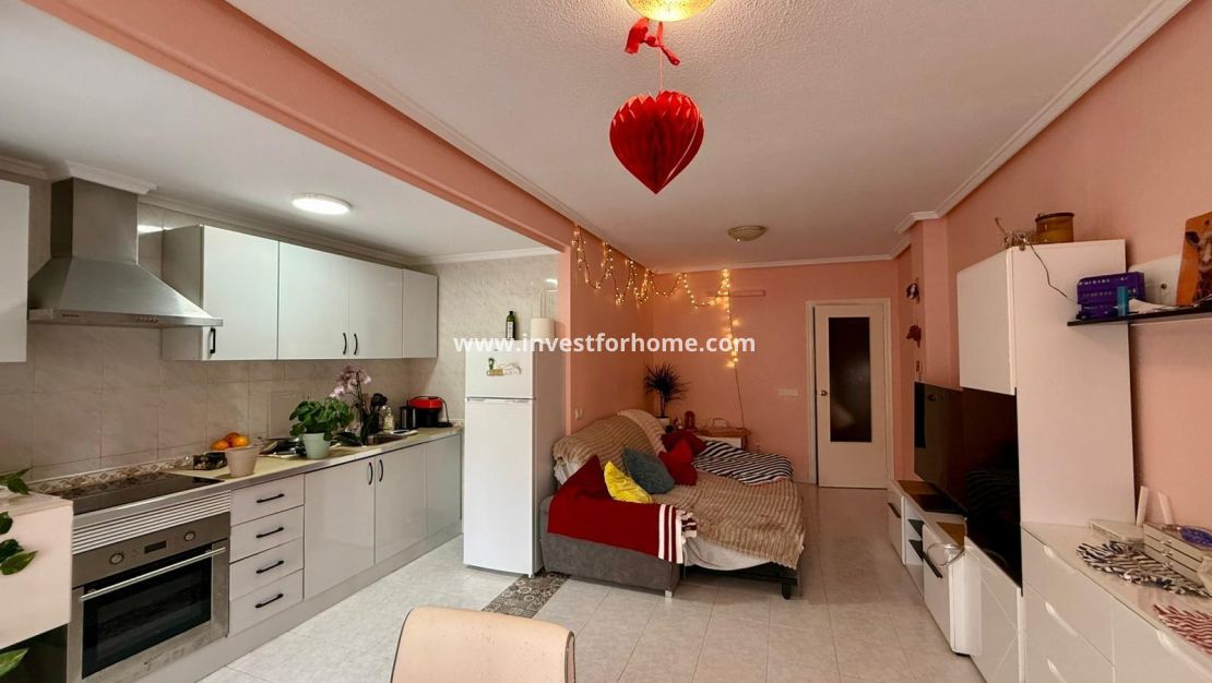 Sale - Apartment - Torrevieja - Centro