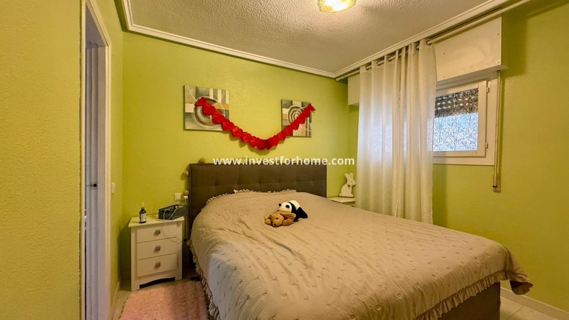Sale - Apartment - Torrevieja - Centro