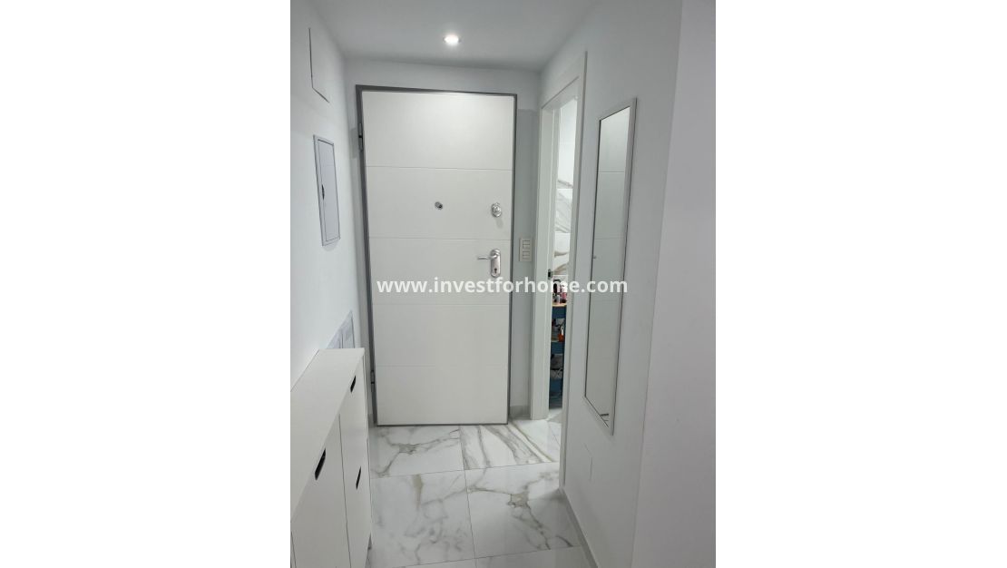 Sale - Apartment - Torrevieja - Centro
