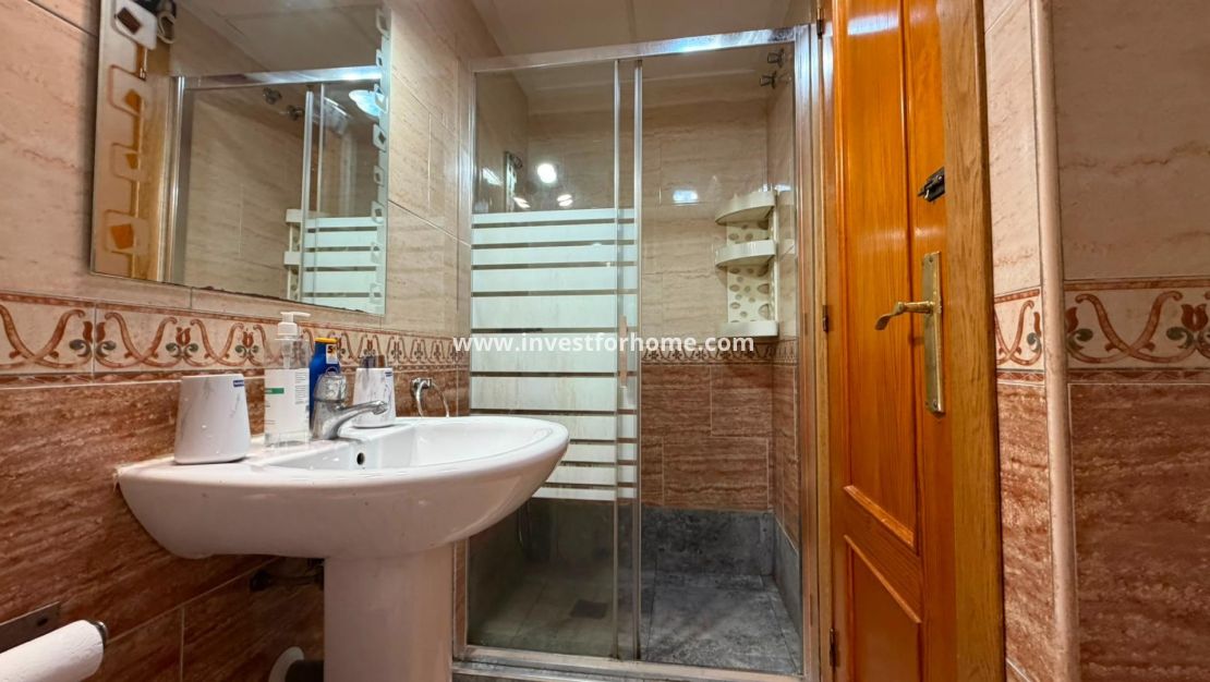 Sale - Apartment - Torrevieja - Centro