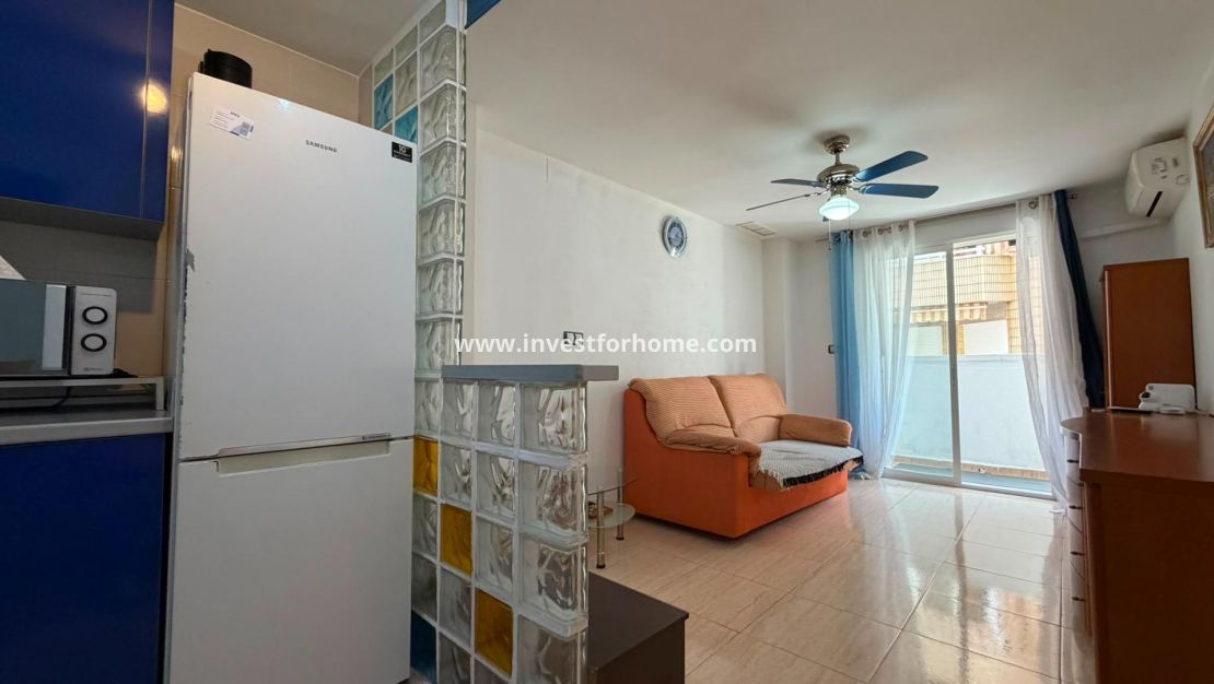 Sale - Apartment - Torrevieja - Centro