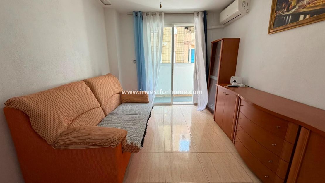 Sale - Apartment - Torrevieja - Centro