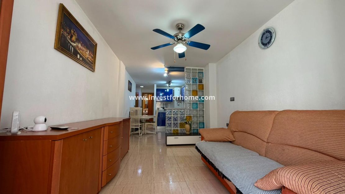 Sale - Apartment - Torrevieja - Centro