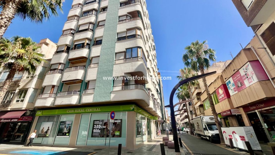 Sale - Apartment - Torrevieja - Centro