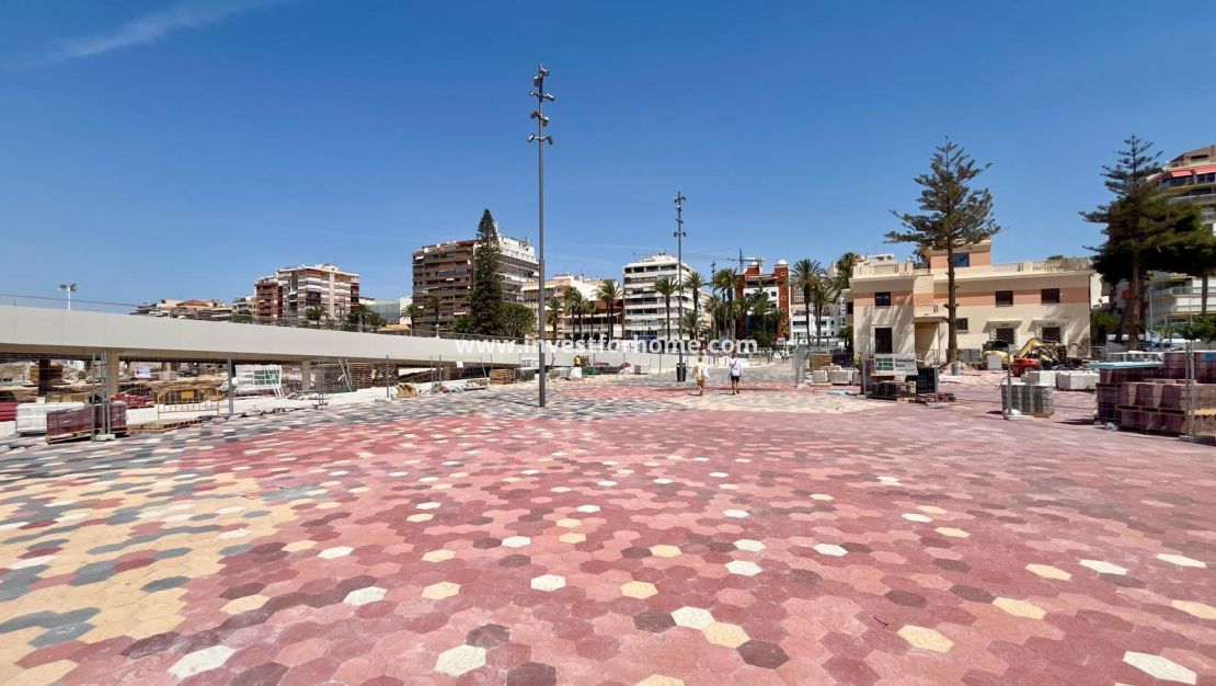 Sale - Apartment - Torrevieja - Centro
