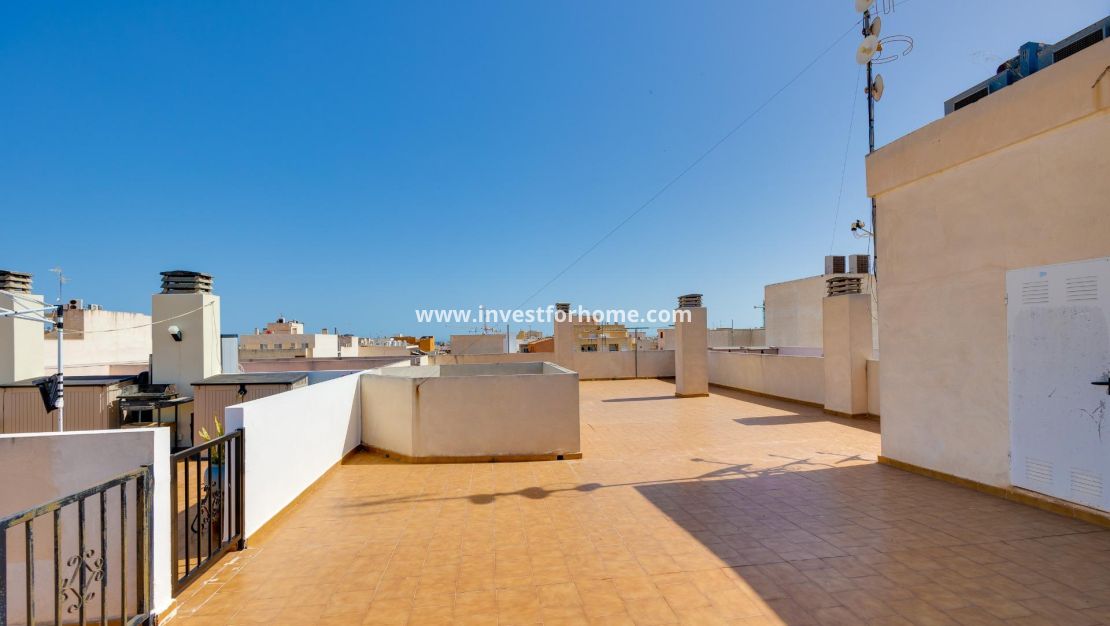Sale - Apartment - Torrevieja - Centro