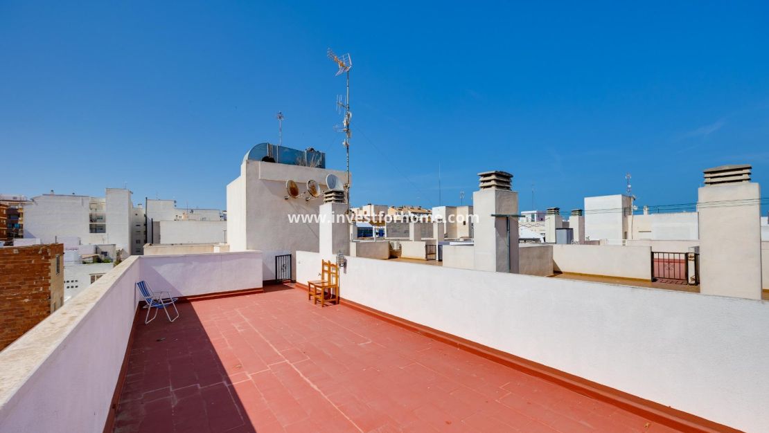 Sale - Apartment - Torrevieja - Centro
