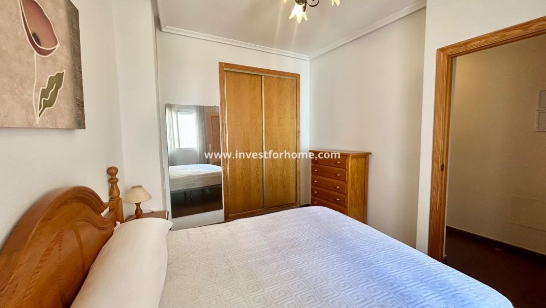 Sale - Apartment - Torrevieja - Centro