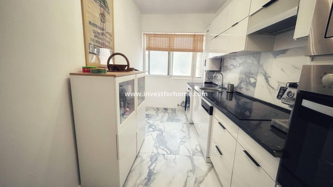 Sale - Apartment - Torrevieja - Centro
