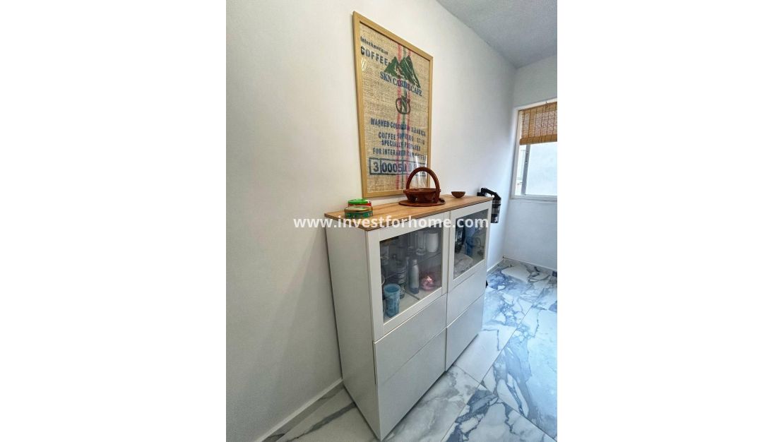 Sale - Apartment - Torrevieja - Centro