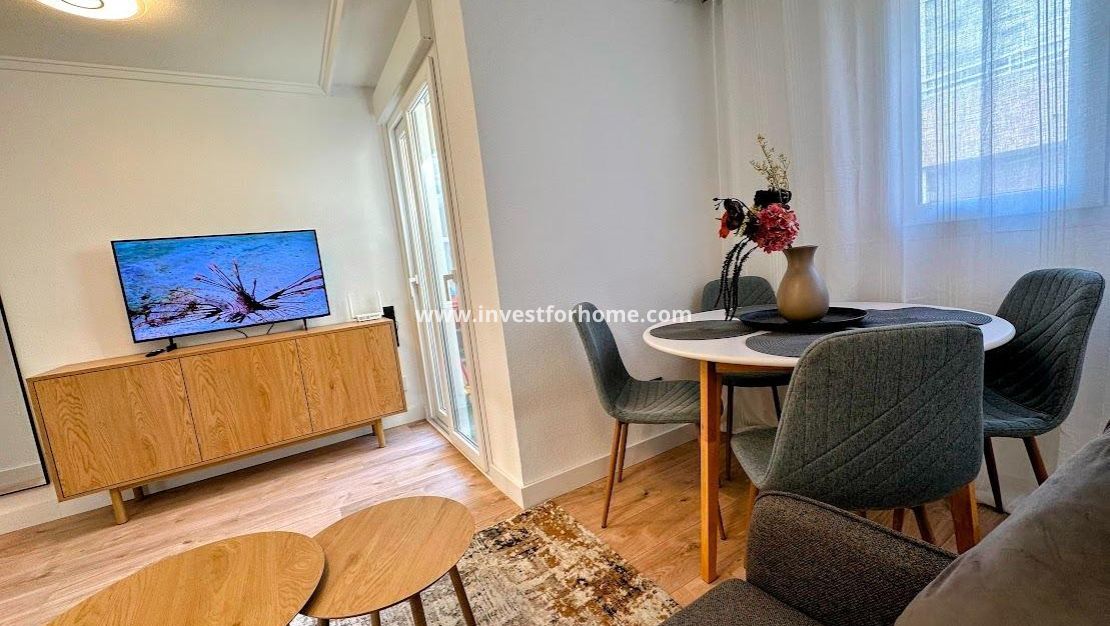 Sale - Apartment - Torrevieja - Centro