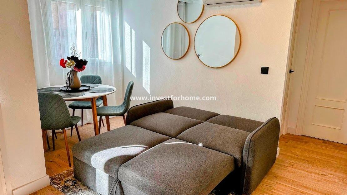 Sale - Apartment - Torrevieja - Centro