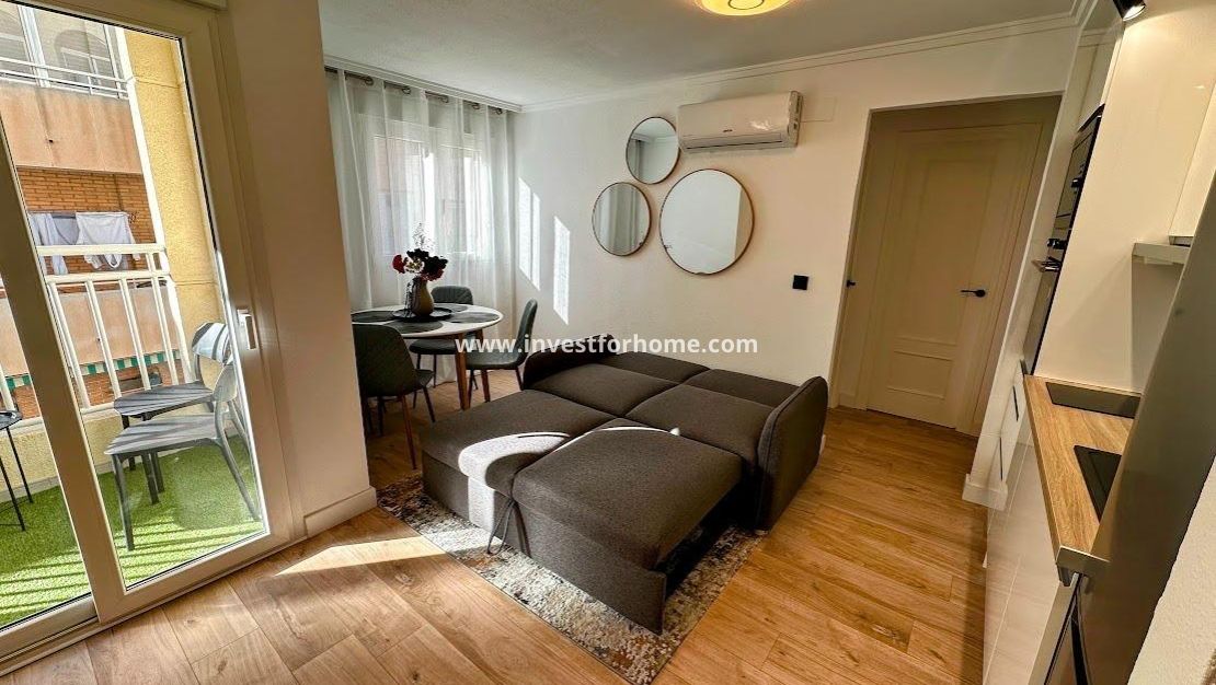 Sale - Apartment - Torrevieja - Centro