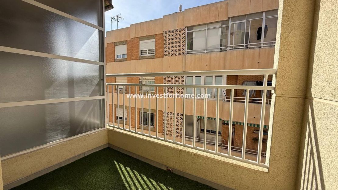 Sale - Apartment - Torrevieja - Centro