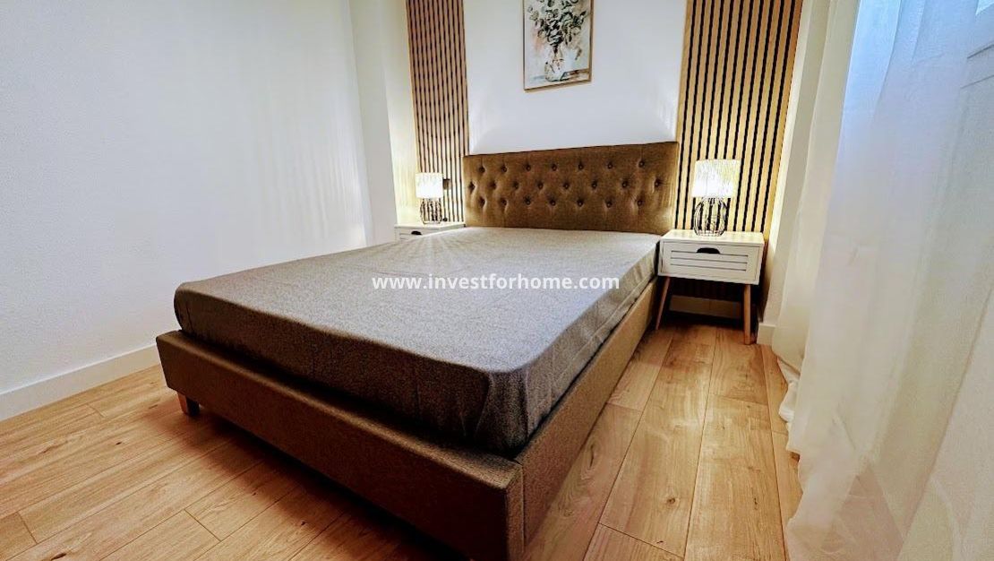 Sale - Apartment - Torrevieja - Centro