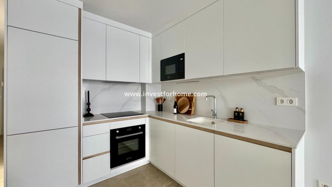 Sale - Apartment - Torrevieja - Centro