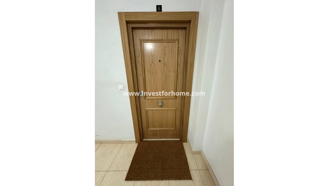 Sale - Apartment - Torrevieja - Centro