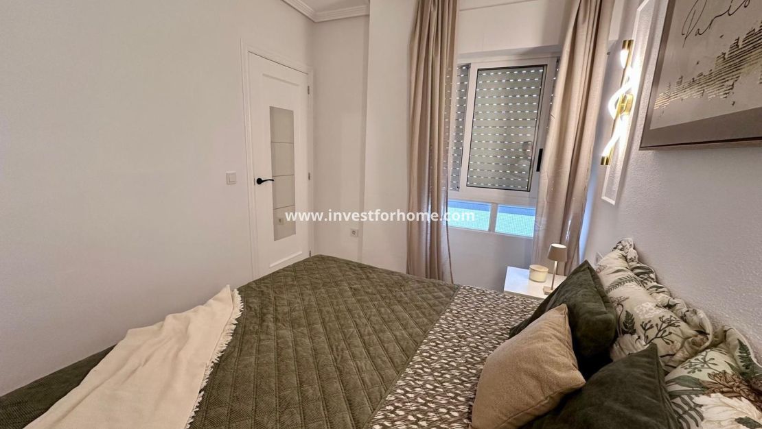 Sale - Apartment - Torrevieja - Centro