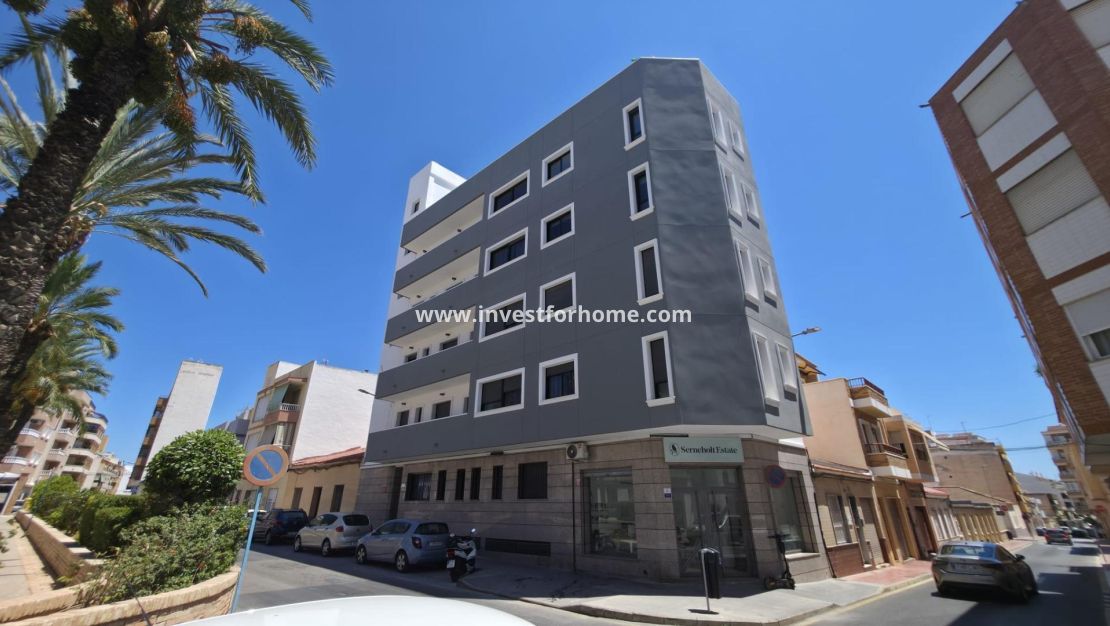 Sale - Apartment - Torrevieja - Centro