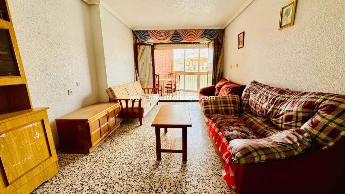 Sale - Apartment - Torrevieja - Centro