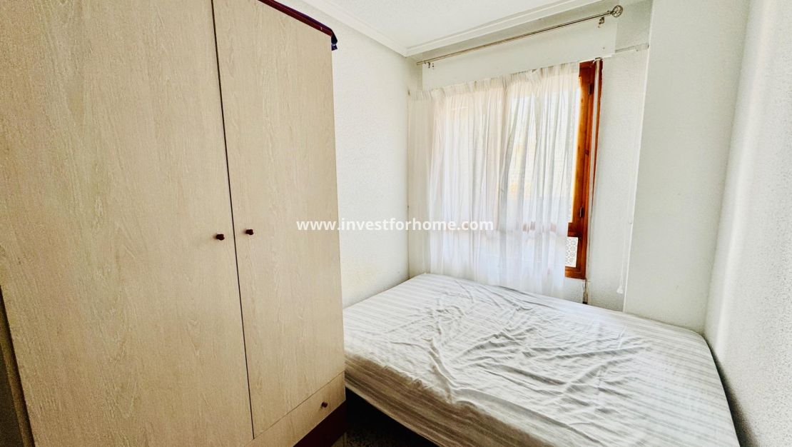 Sale - Apartment - Torrevieja - Centro