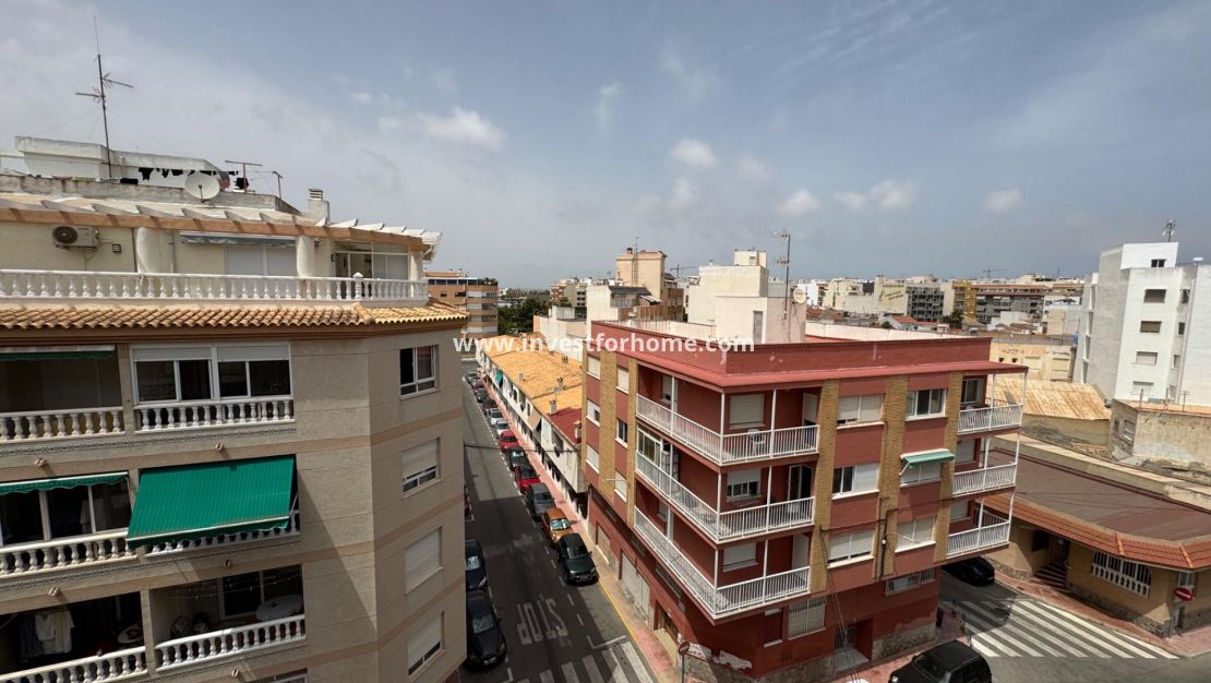 Sale - Apartment - Torrevieja - Centro