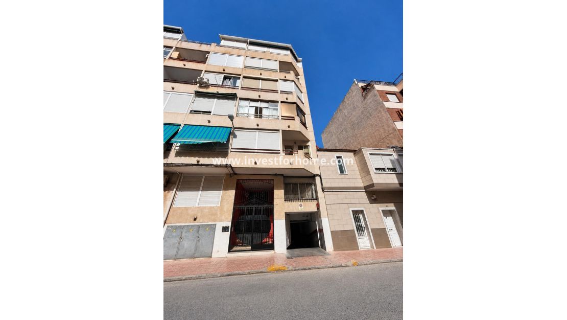 Sale - Apartment - Torrevieja - Centro