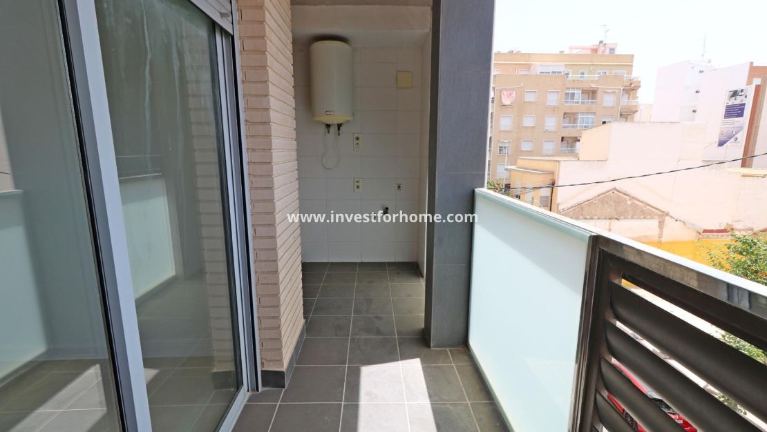 Sale - Apartment - Torrevieja - Centro
