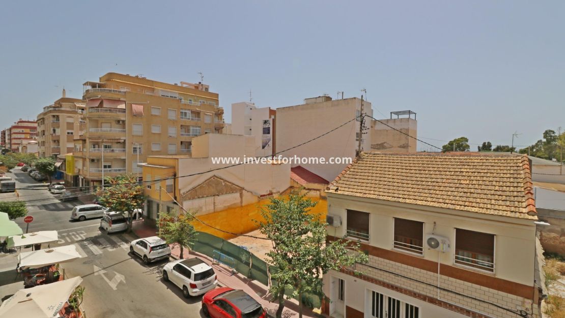 Sale - Apartment - Torrevieja - Centro
