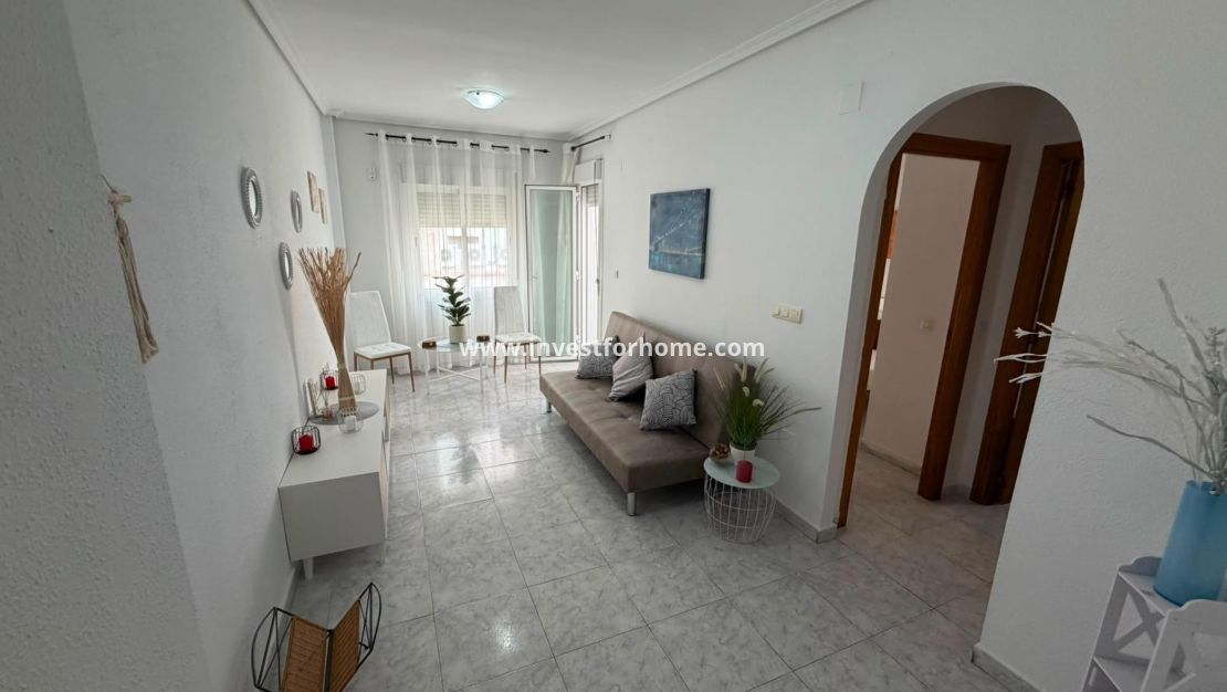 Sale - Apartment - Torrevieja - Centro
