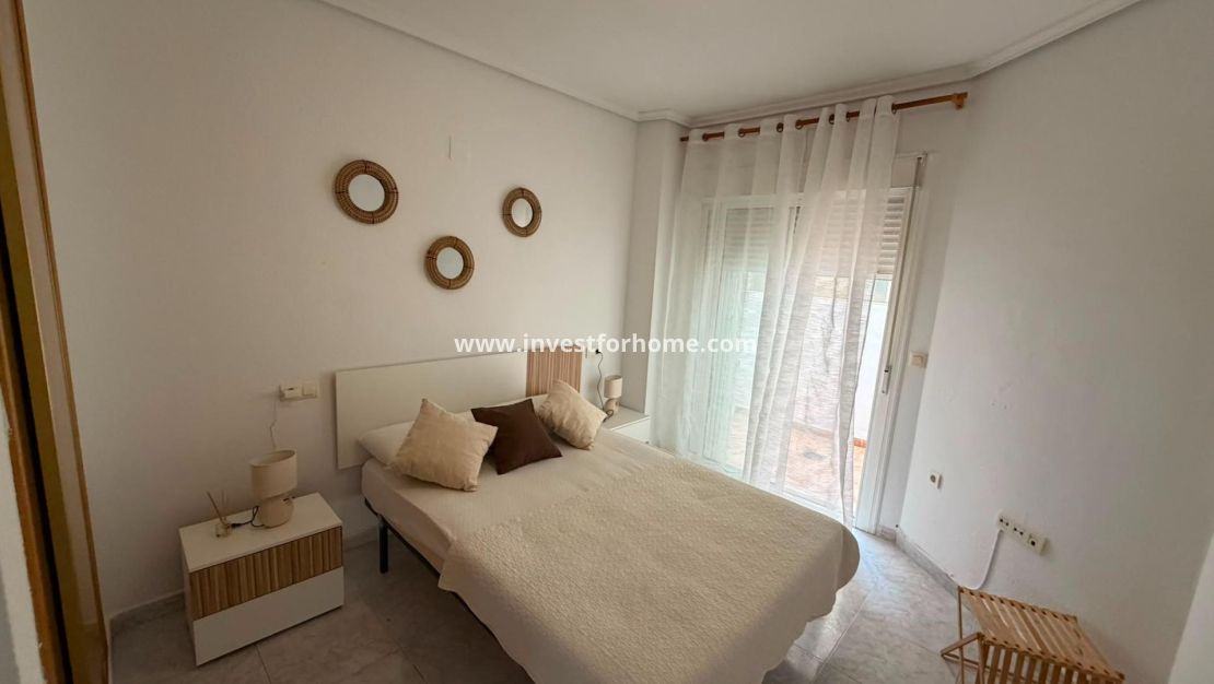 Sale - Apartment - Torrevieja - Centro