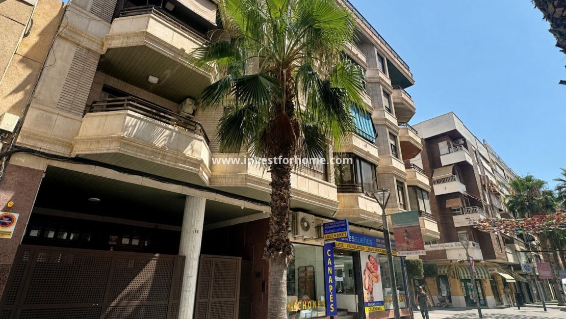Sale - Apartment - Torrevieja - Centro