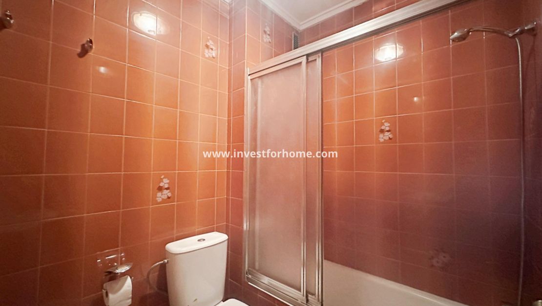 Sale - Apartment - Torrevieja - Centro