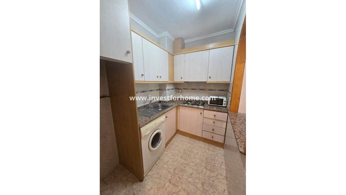Sale - Apartment - Torrevieja - Centro