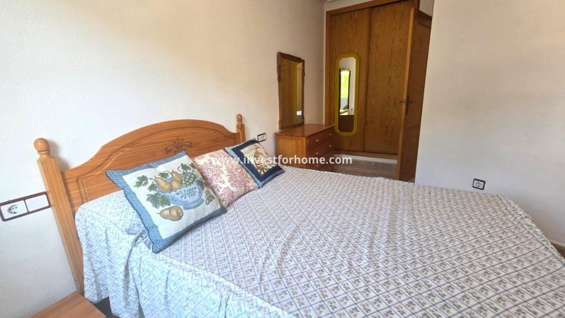 Sale - Apartment - Torrevieja - Centro