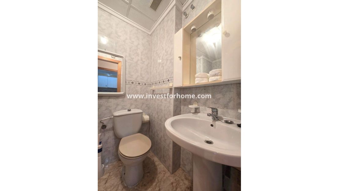 Sale - Apartment - Torrevieja - Centro