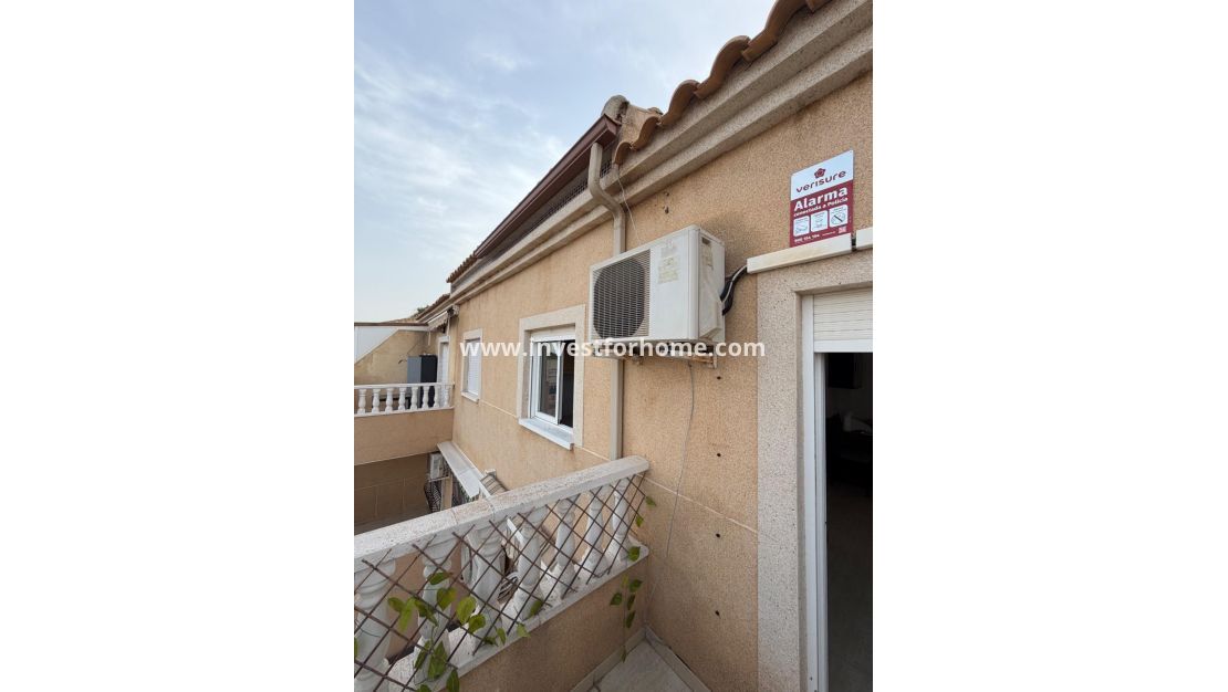Sale - Apartment - Torrevieja - Centro