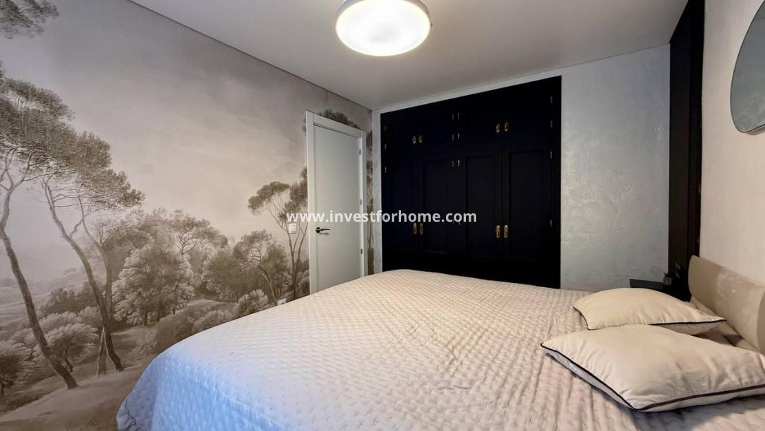 Sale - Apartment - Torrevieja - Centro